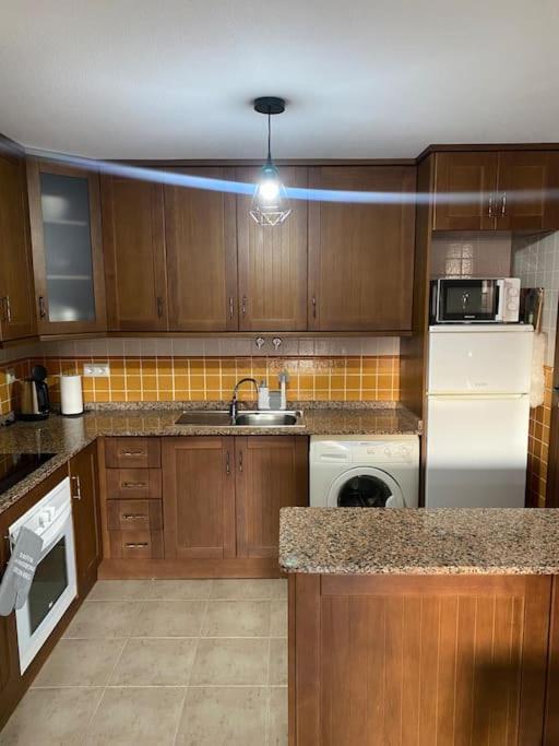 2Bdr Apartment Торевиеха Екстериор снимка